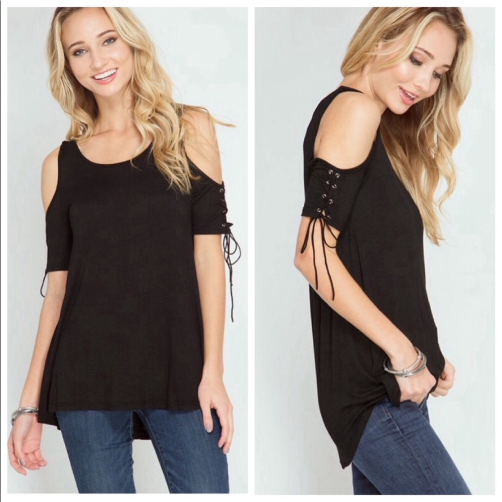 •lace up sleeve tunic•
